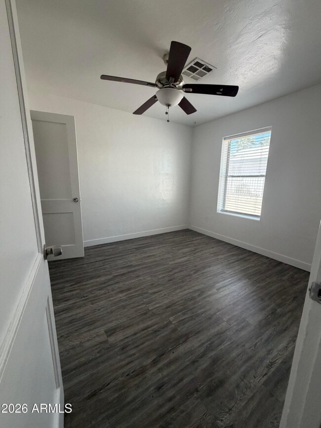 Foto del edificio - 712 W Taylor St