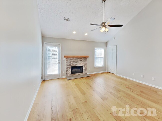 Building Photo - 4021 Deer Run Trce