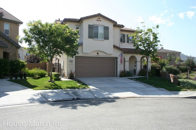 Building Photo - 3 br, 3 bath House - 3974 Lake Park Street