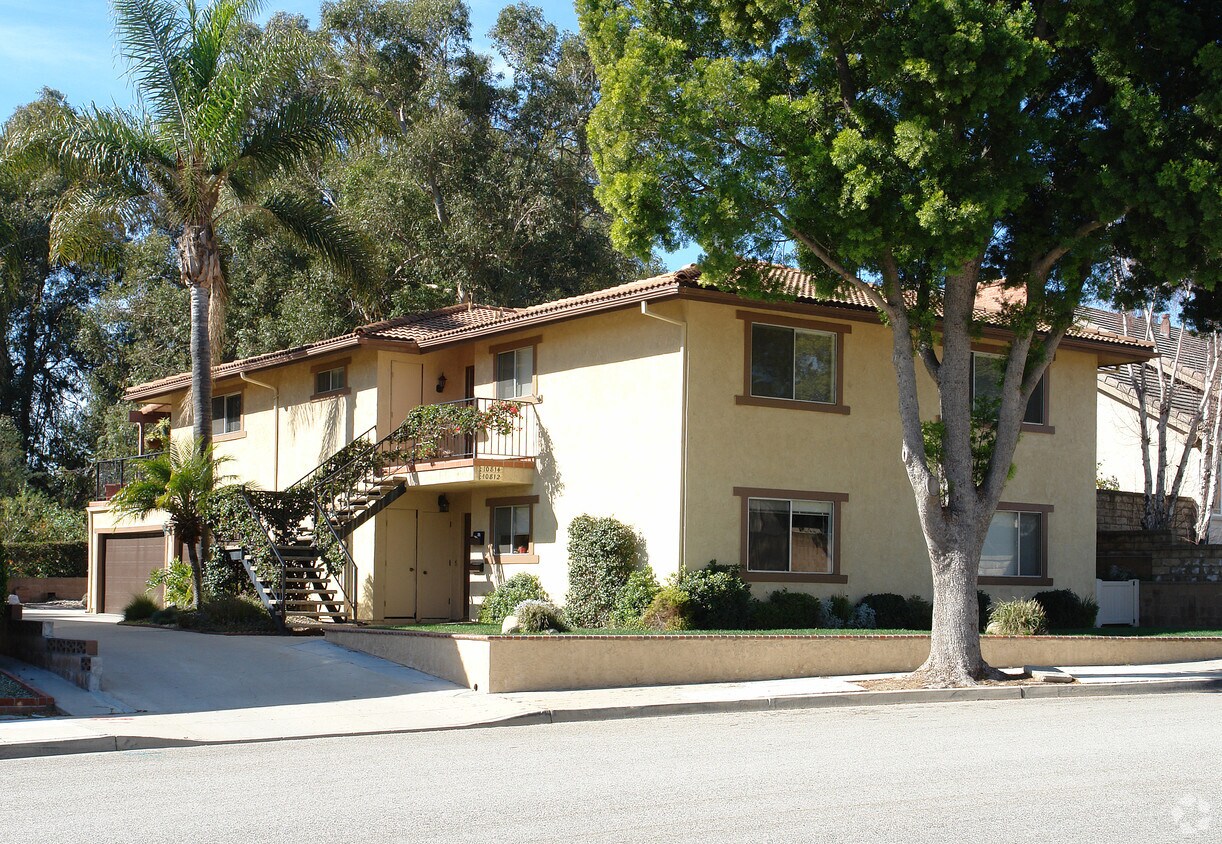 Primary Photo - 10812-10814 Kings Rd
