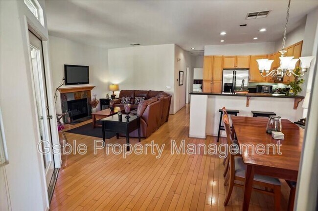 Foto del edificio - 17977 Lost Canyon Rd