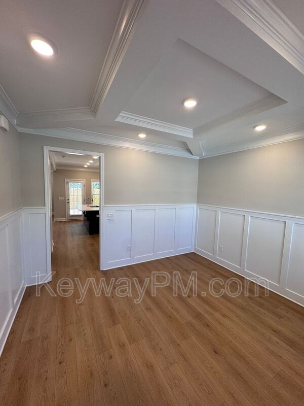 Building Photo - 3025 Venetian Dr