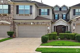 Building Photo - 16016 Summerville Lake Dr