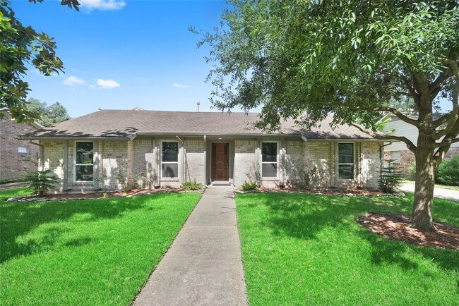 Foto del edificio - 1726 Ashford Hollow Ln