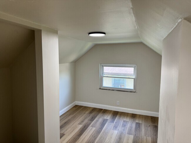 Bedroom in the attic - 998 Republic Ave
