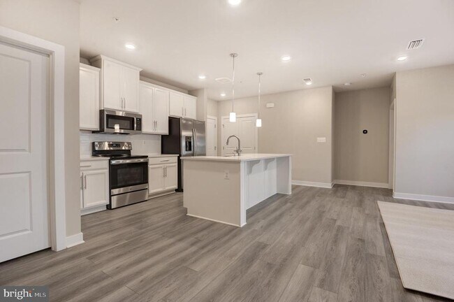 Building Photo - 12875 Mosaic Pk Wy