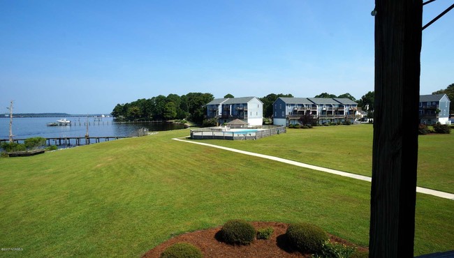 Building Photo - 4 Eastern Shore Townhouses