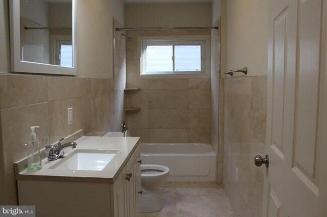 Foto del edificio - 56 N Broadway