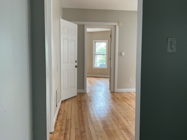 Building Photo - 134 Shelton Ave