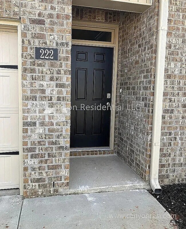 Foto del edificio - 222 Antler Ridge Dr