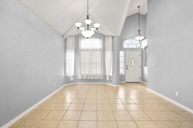 Foto del edificio - "Charming 3-Bedroom Retreat with 2 Full Ba...