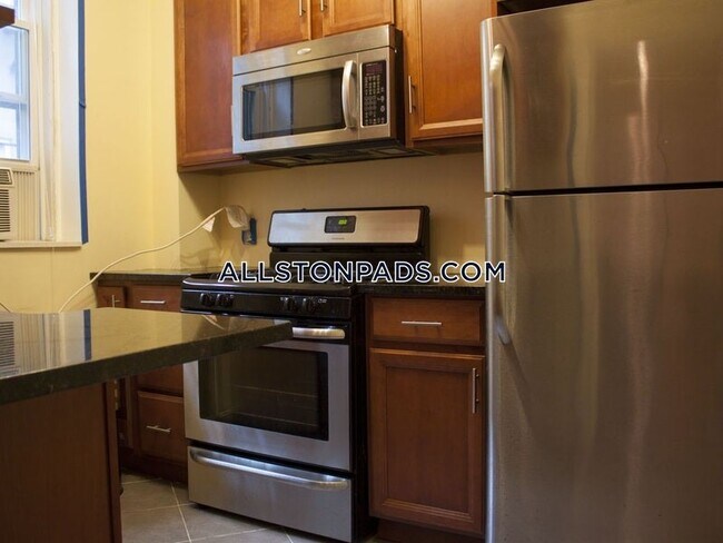 Foto del edificio - 86 Glenville Ave