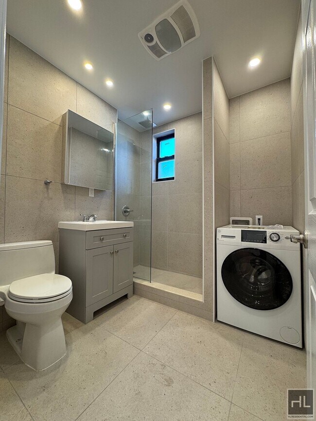 Foto del edificio - 31 AVENUE