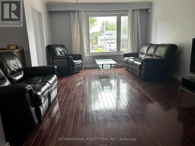 Building Photo - 14 Reiber Crescent