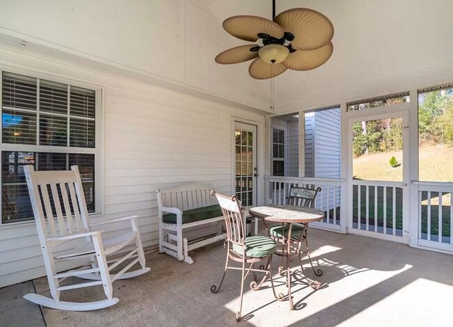 Foto del edificio - 70 Chandler Ridge Ln