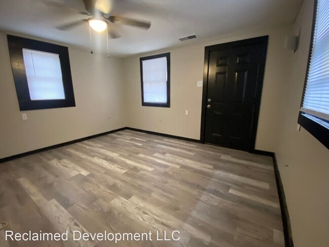Building Photo - 2 br, 1 bath House - 216 West 5th Street