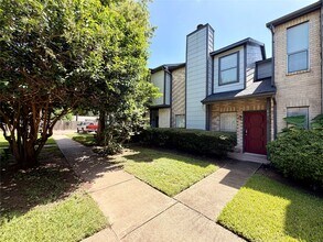Building Photo - 12400 Brookglade Cir