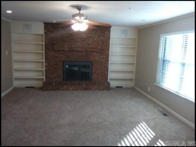 Building Photo - 5800 N Walnut Rd