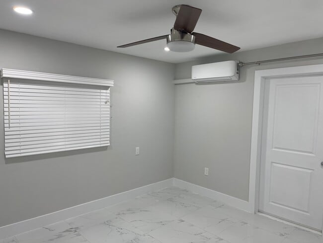 Building Photo - 3017 W Abdella St