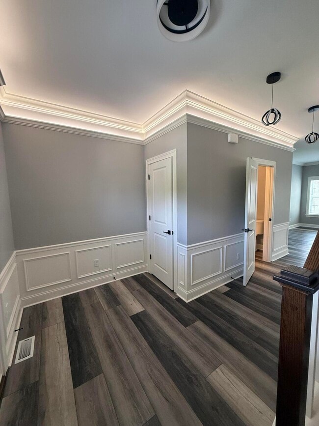 Foto del edificio - 3589 Harper Woods Ln