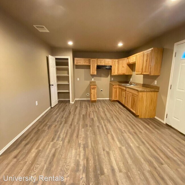 Building Photo - 3 br, 1 bath House - 119 36th St Unit B