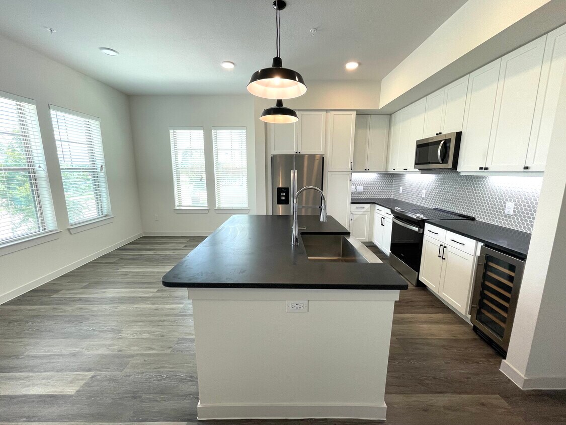 Foto principal - 8421 S Hwy 183