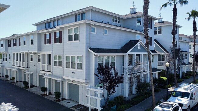 Foto del edificio - 1702 Northshore Dr