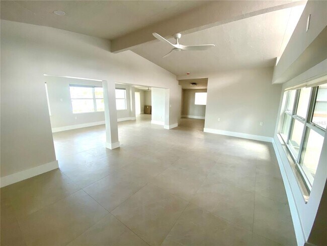 Foto del edificio - 11440 4th St E