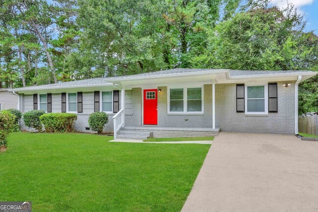 Building Photo - 415 Plainville Dr SW