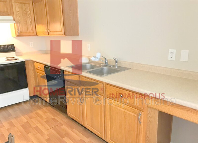 Building Photo - 2484 Summerwood Ln