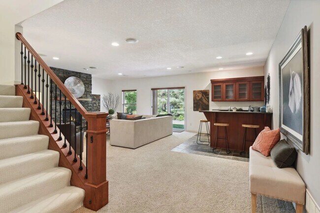 Foto del edificio - 6484 Ivy Way