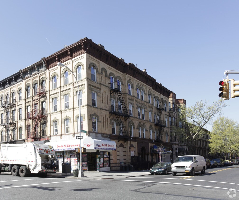 Primary Photo - 404 Marcus Garvey Blvd