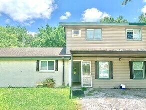 Building Photo - 110 Farm Dr