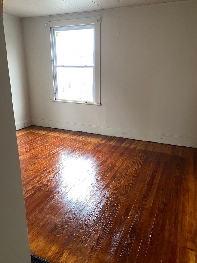 Foto principal - 554 Harold Ave