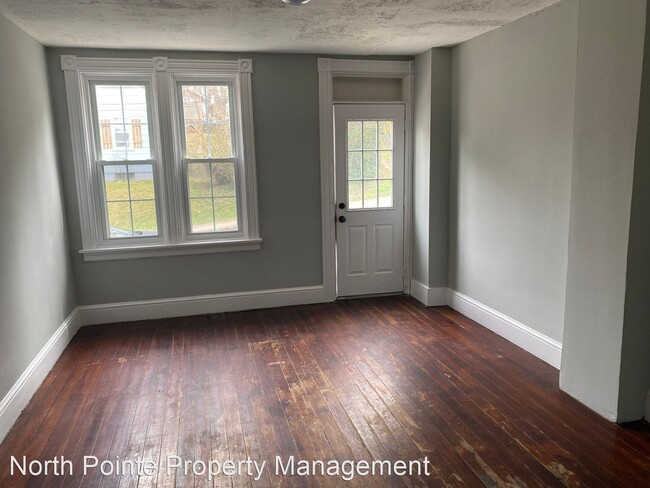 Building Photo - 3 br, 1 bath House - 631 Fremont St