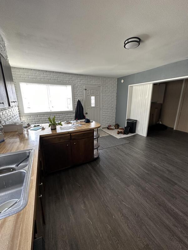 Foto del edificio - 211 Brush Ave