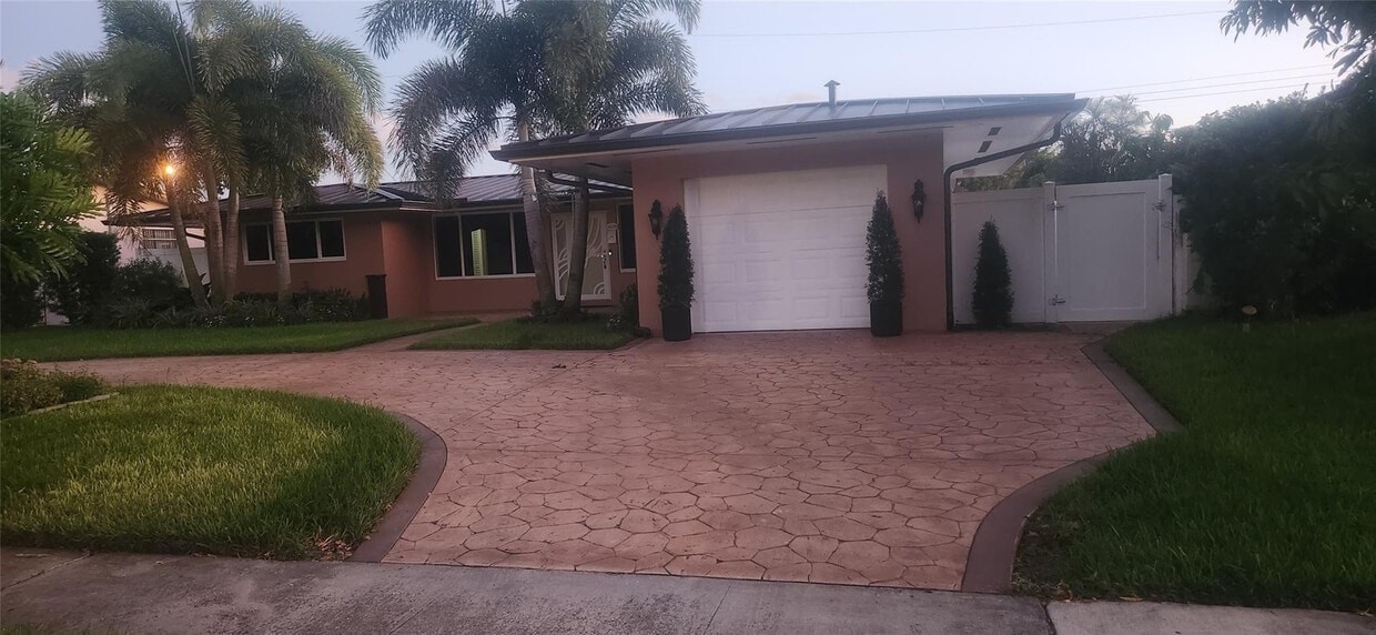 Foto principal - 4206 Hayes St