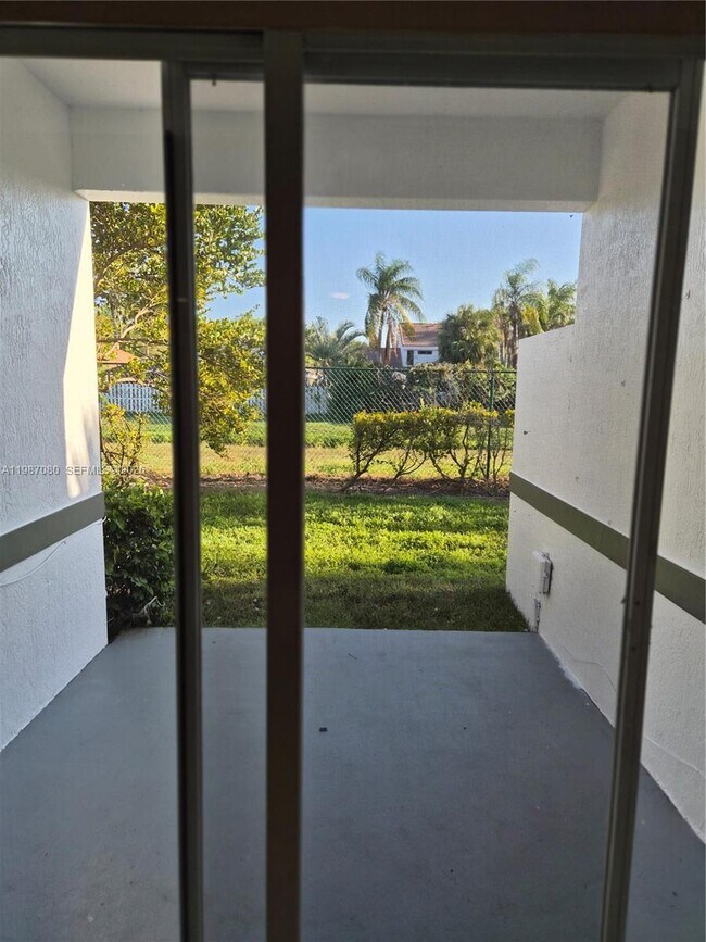 Foto del edificio - 9960 NW 19th Pl