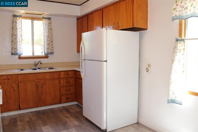 Building Photo - 3307 Humphrey Ave