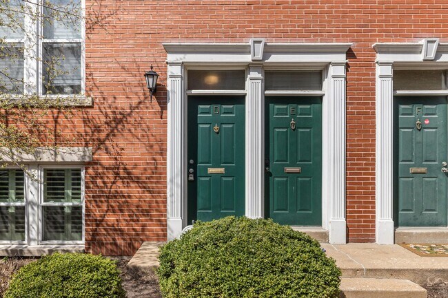 Foto del edificio - Charming Central West End 1-Bedroom Near Forest Park & WashU!