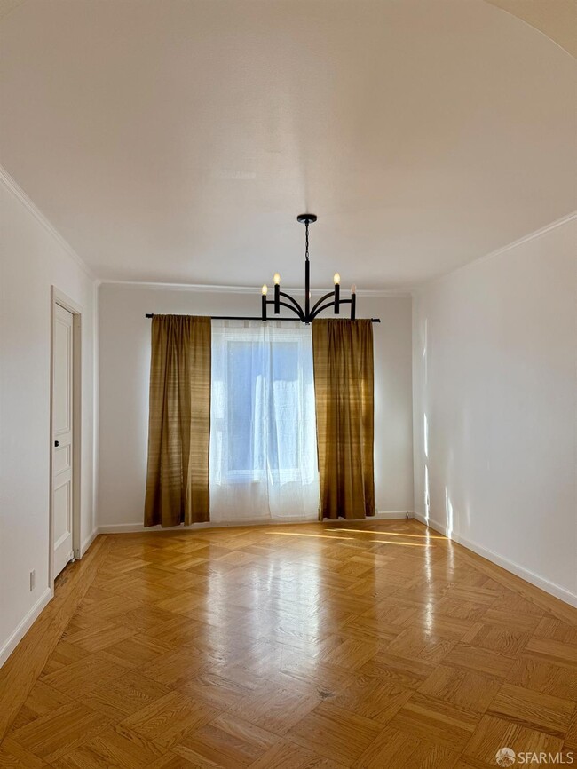 Building Photo - 1100 Eucalyptus Dr