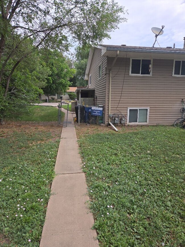 24292431 Crabtree Dr Unit 2431, Fort Collins, CO 80521 Room for Rent