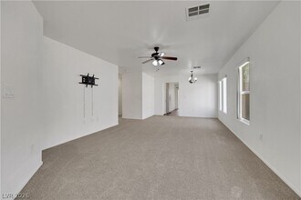 Building Photo - 6537 Cape Petrel St