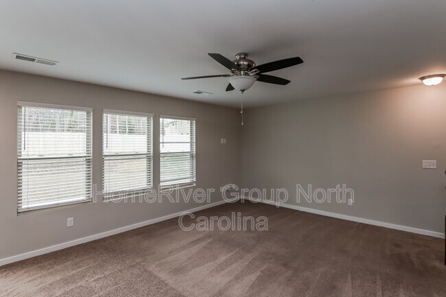 Building Photo - 3017 Auten Ave