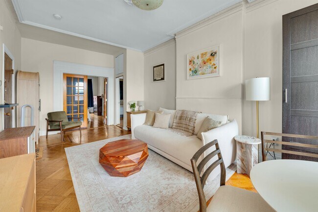 Foto del edificio - 612 Hudson St