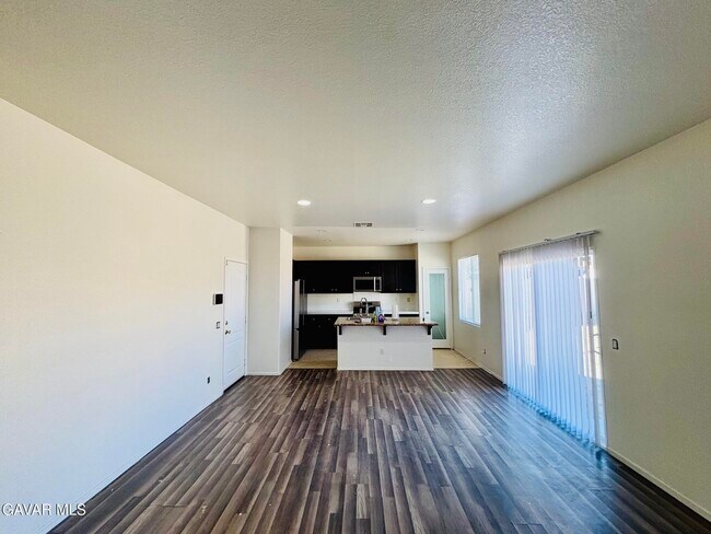 Foto del edificio - 37306 Wild Tree St