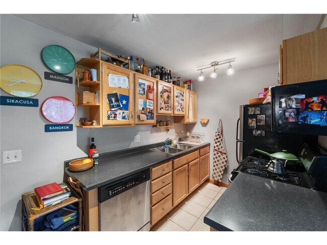 Foto del edificio - 2112 Garfield Ave