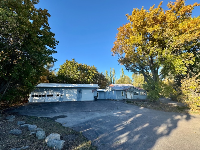 Primary Photo - 1441 U.S. Hwy 2 W