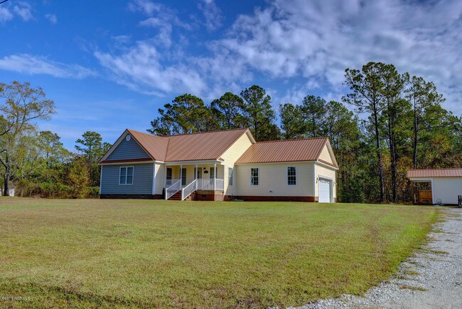 Building Photo - 551 Holly Ridge Rd