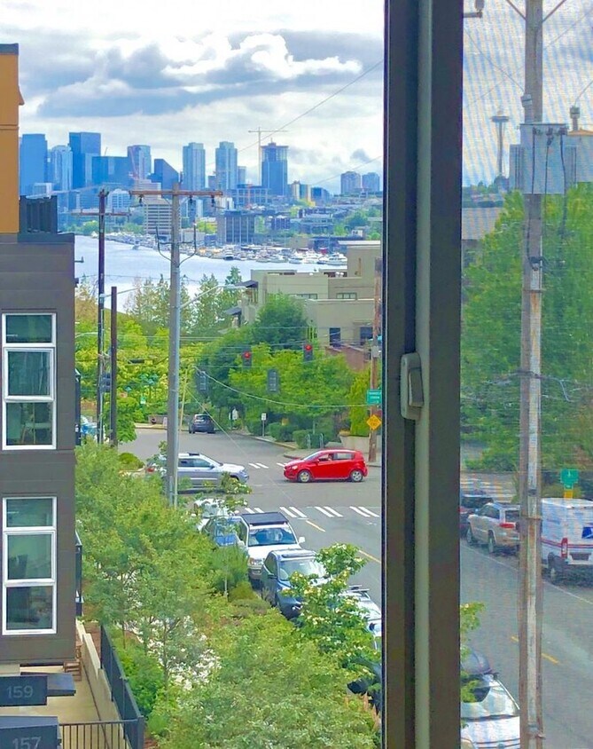 3426 Wallingford Ave N Unit 01 32, Seattle, WA 98103 Room for Rent